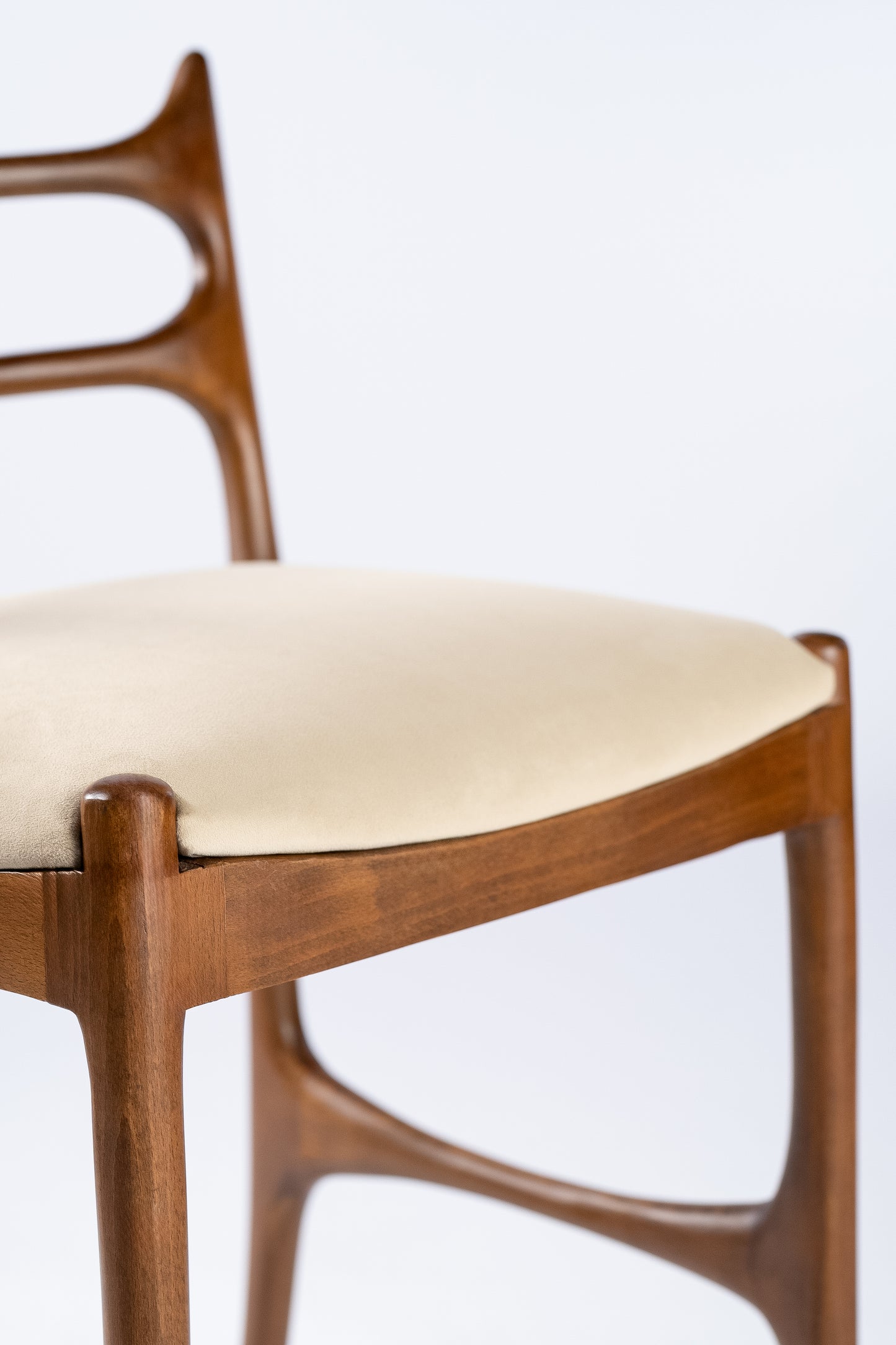 Chor Minor Stool