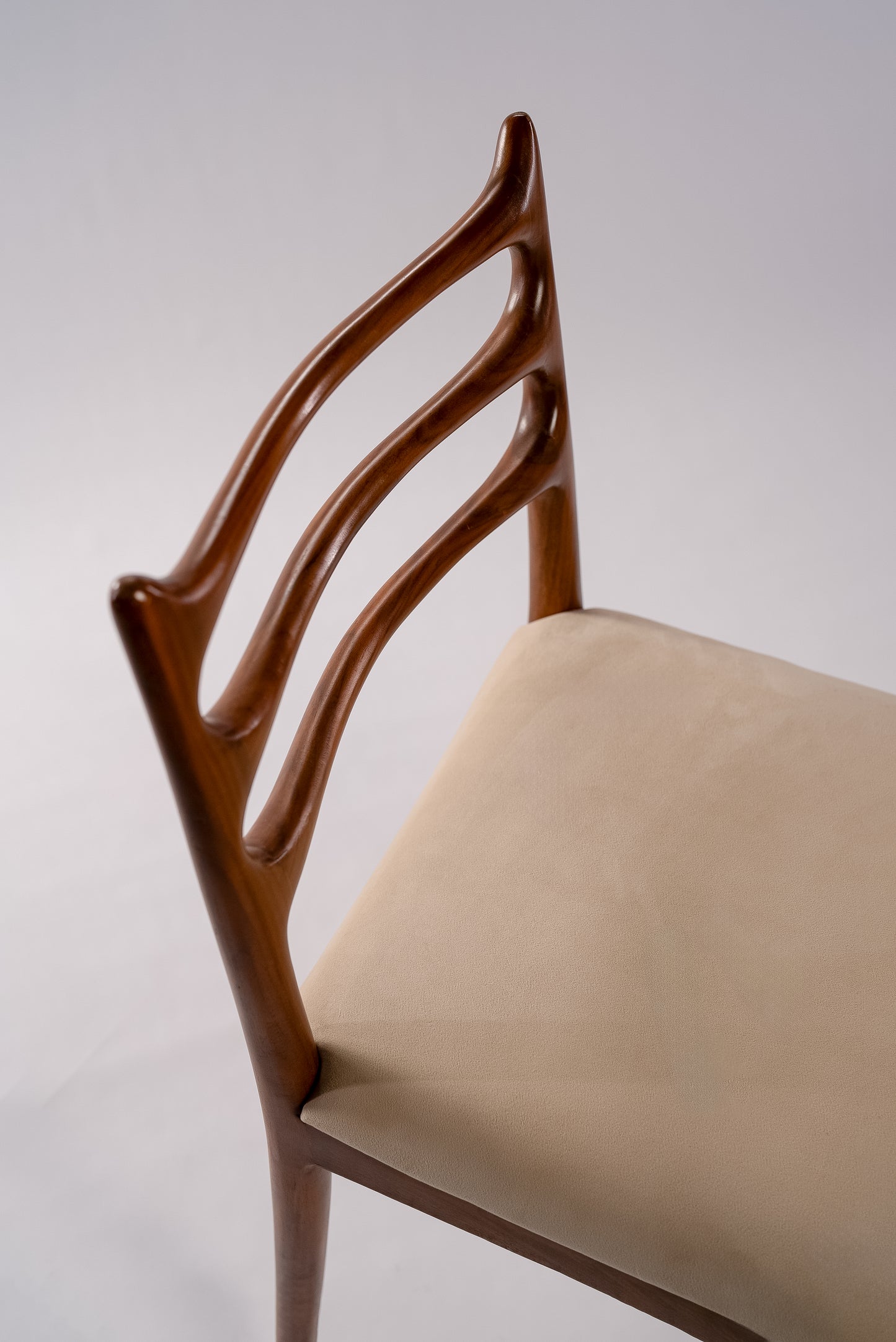 Chor Minor without Armrest
