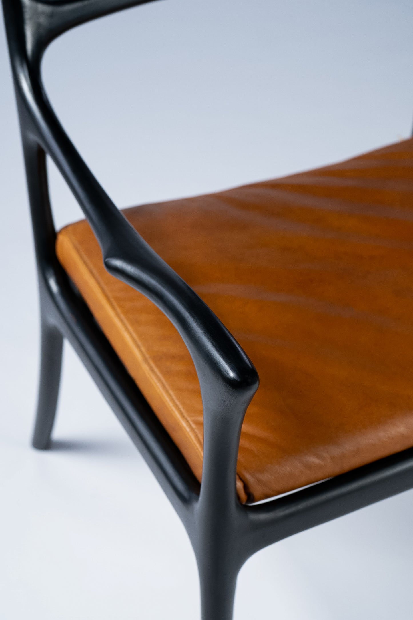 Bomdia Armchair