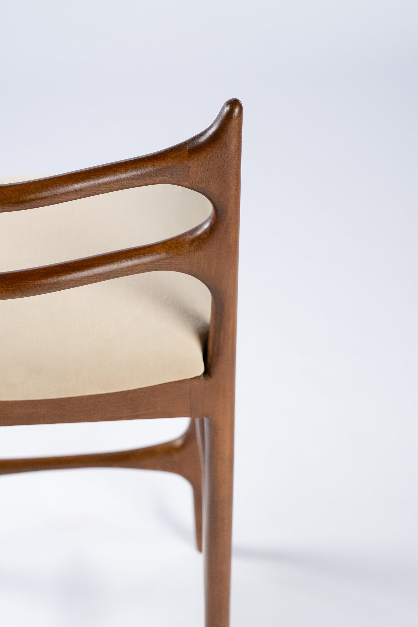 Chor Minor Stool
